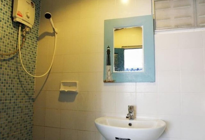 פנסיון Kinnaree House