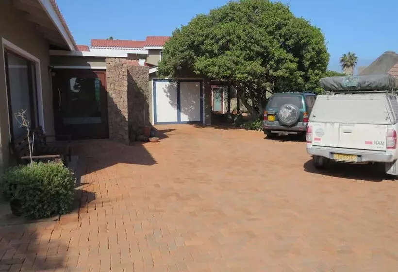 پانسیون Sandfields Guesthouse