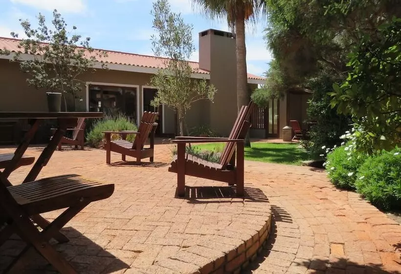 پانسیون Sandfields Guesthouse