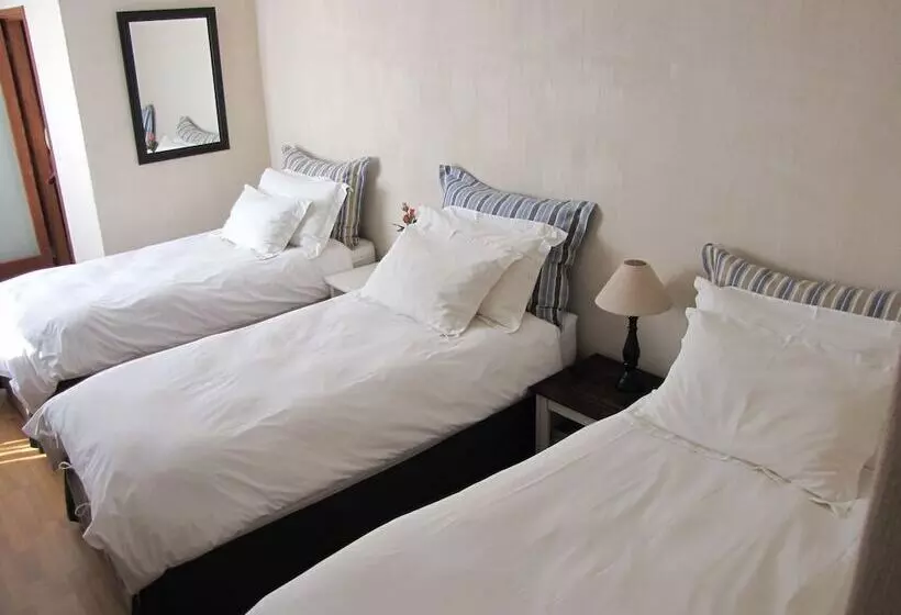 پانسیون Sandfields Guesthouse