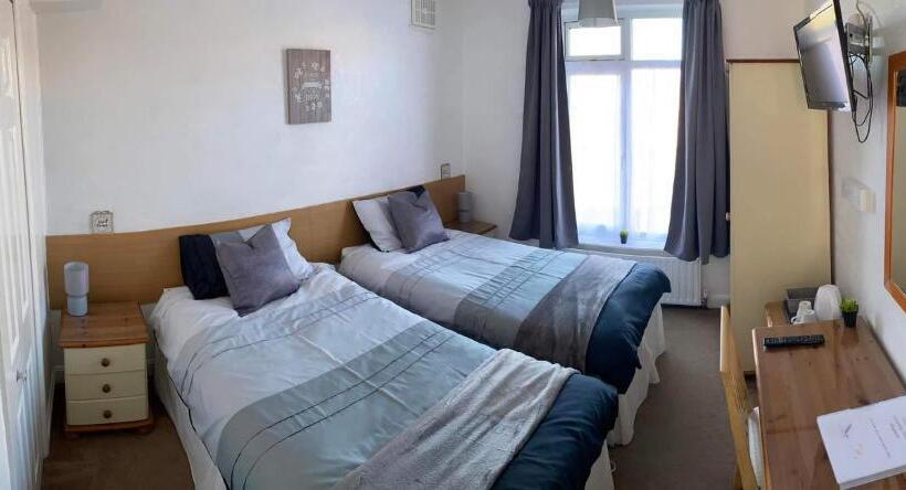 بنسيون Stepping Stones