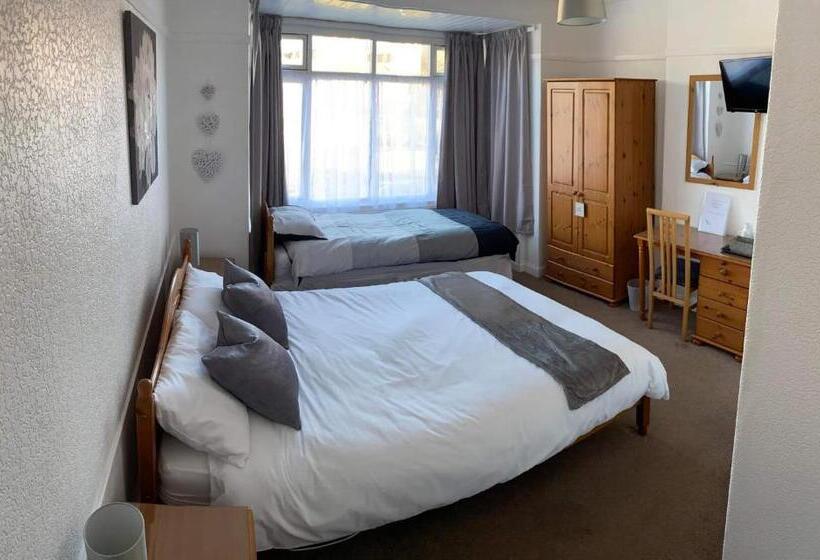 بنسيون Stepping Stones