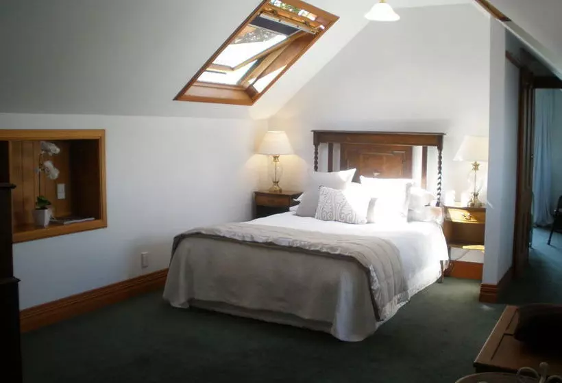 פנסיון Taiparoro House 1882