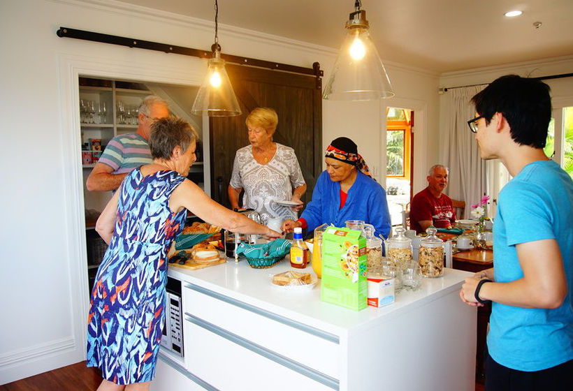 פנסיון Taiparoro House 1882