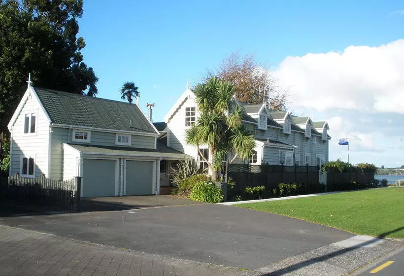 פנסיון Taiparoro House 1882