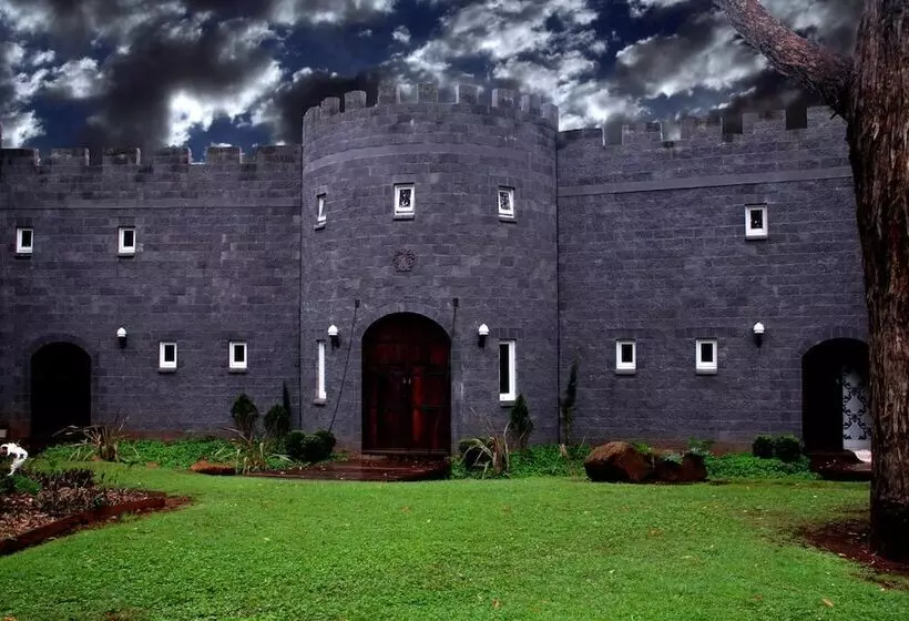 Пансион The Castle On Tamborine
