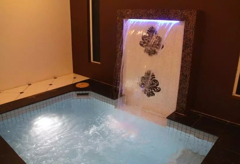 Пансион The Castle On Tamborine