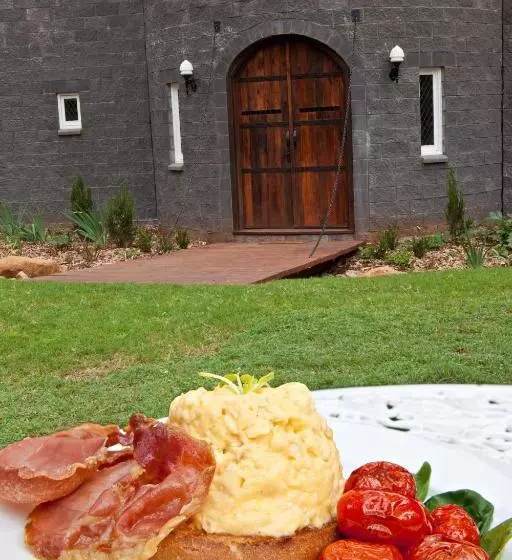 Пансион The Castle On Tamborine