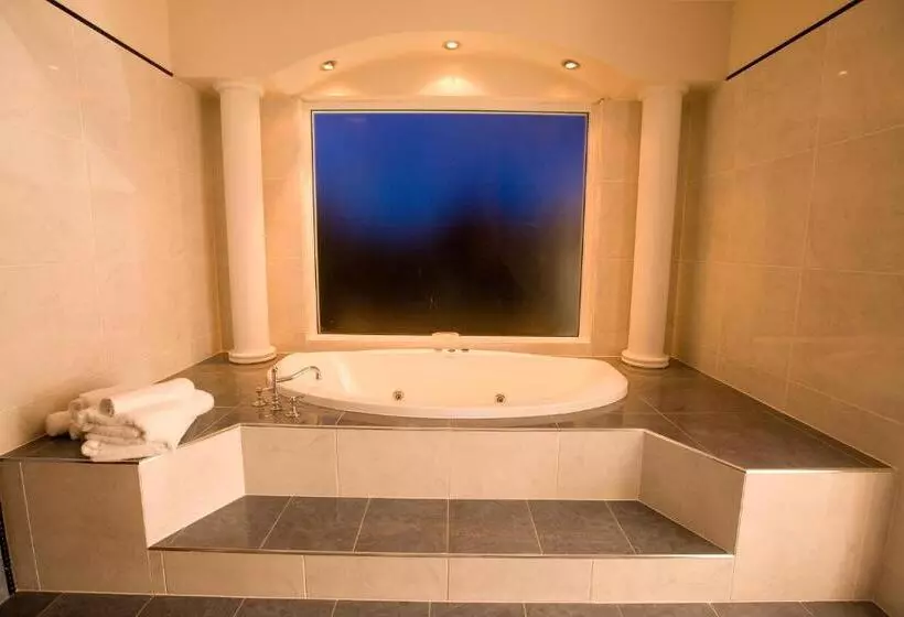 Пансион The Castle On Tamborine