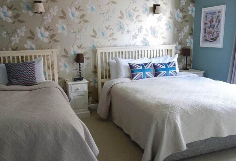 بنسيون Old Borough Arms