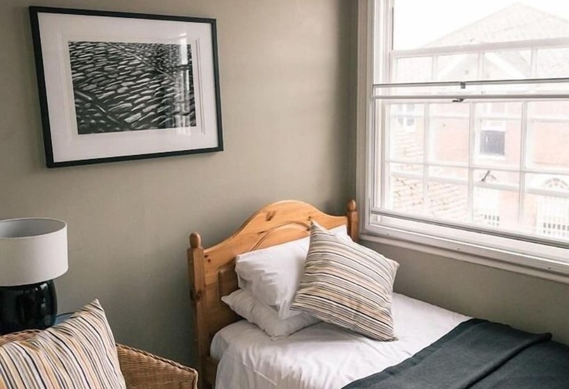 بنسيون Old Borough Arms