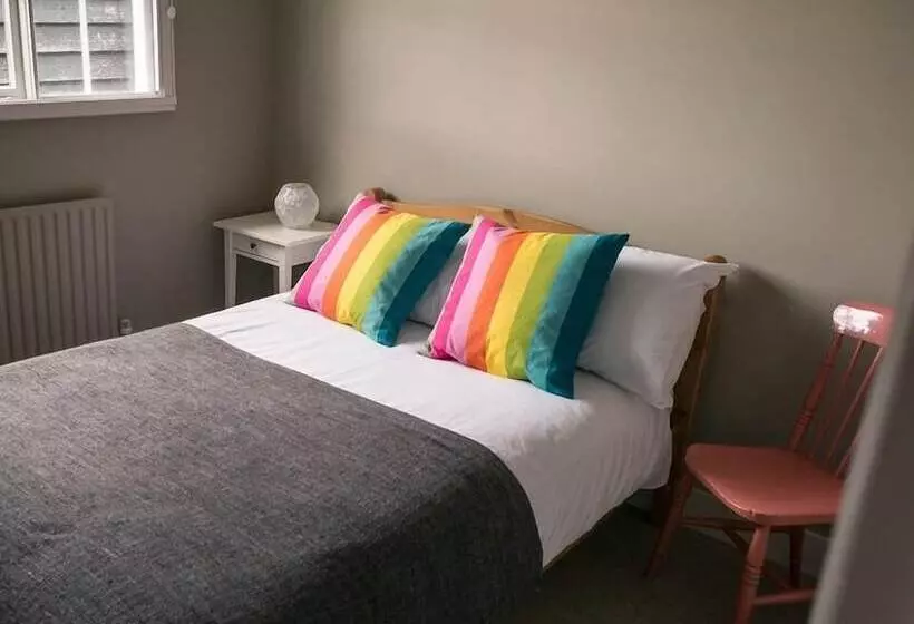 펜션 Old Borough Arms