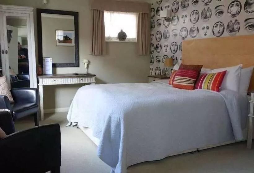 펜션 Old Borough Arms