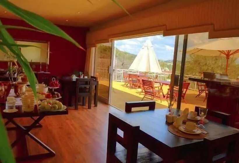 پانسیون Villa Moringa Guesthouse