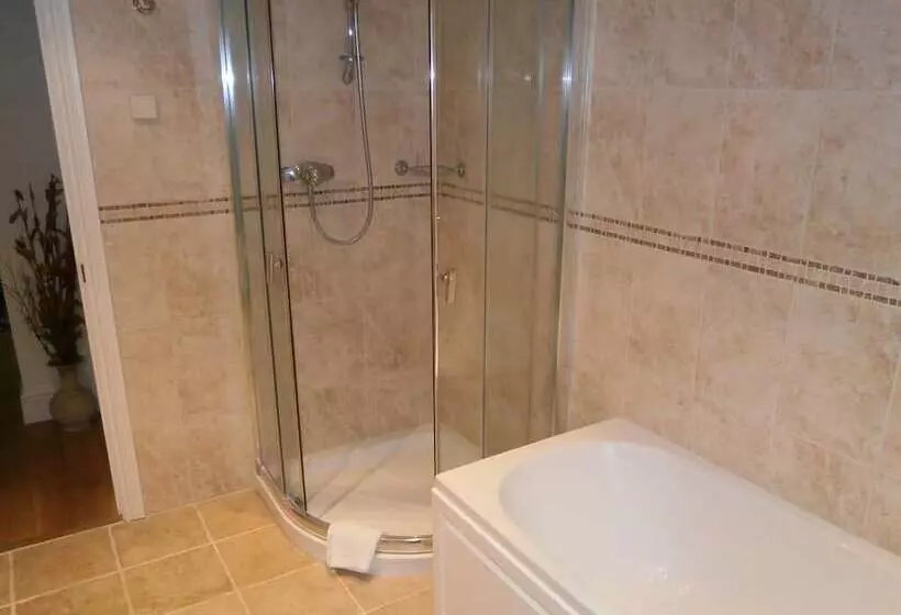 تختخواب و صبحانه Riverdown