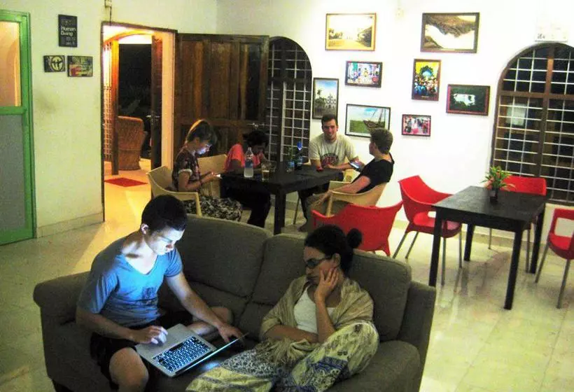 Vedanta Wake Up - Hostel/backpacker