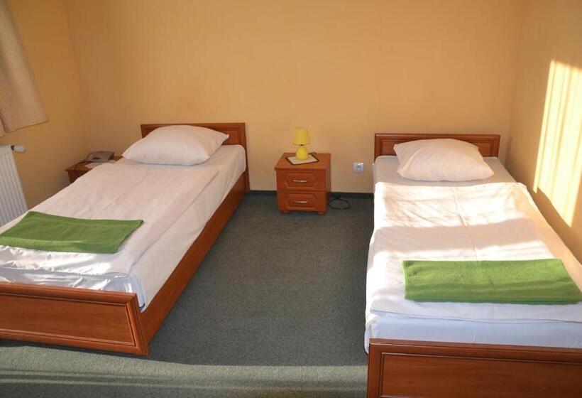 ユースホステル Ik Orlik