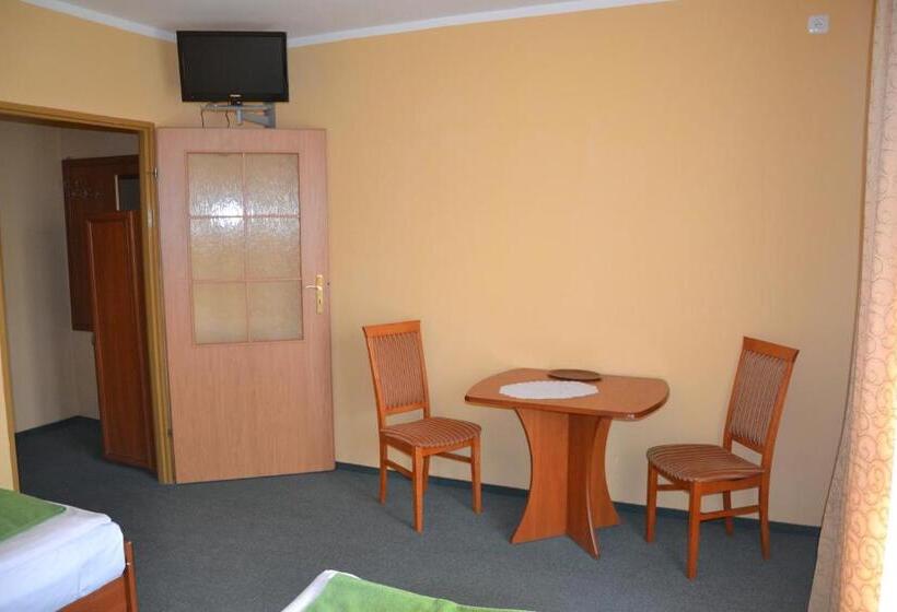 ユースホステル Ik Orlik