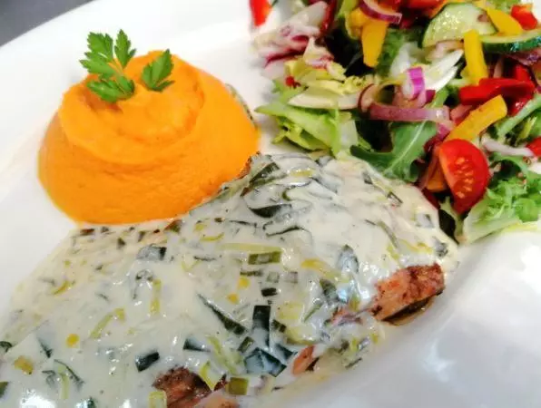 ユースホステル Restauracja Teo