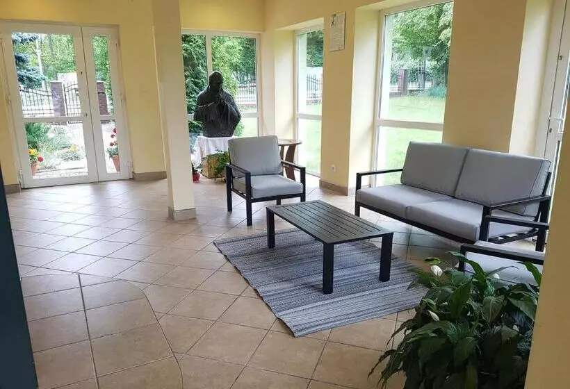 ユースホステル Wieczernik Dom Rekolekcyjny Księży Pallotynów