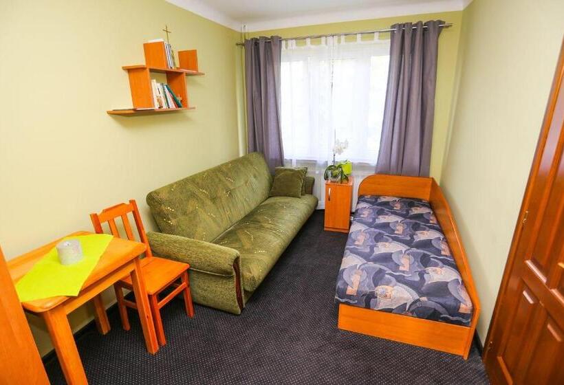 הוסטל Wieczernik Dom Rekolekcyjny Księży Pallotynów