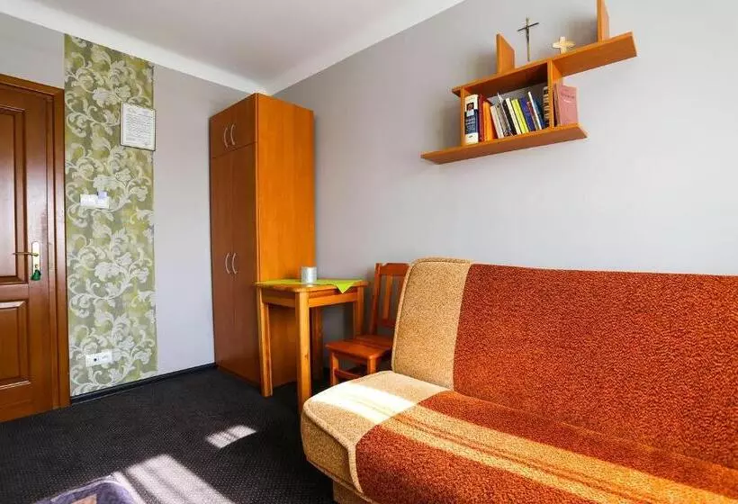 ユースホステル Wieczernik Dom Rekolekcyjny Księży Pallotynów