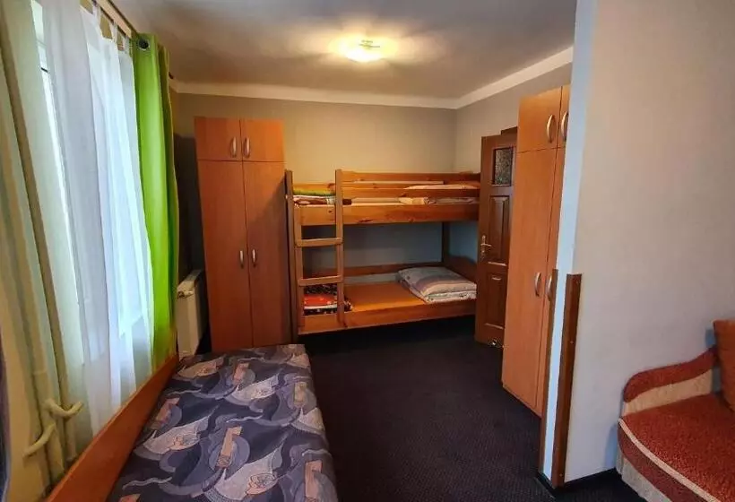 ユースホステル Wieczernik Dom Rekolekcyjny Księży Pallotynów