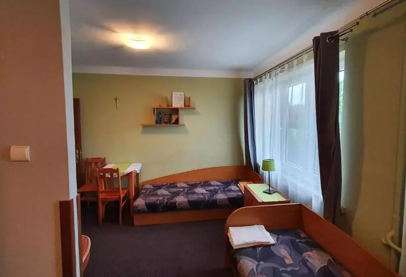 ユースホステル Wieczernik Dom Rekolekcyjny Księży Pallotynów