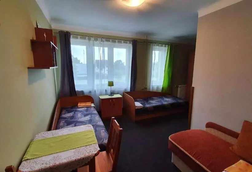 ユースホステル Wieczernik Dom Rekolekcyjny Księży Pallotynów