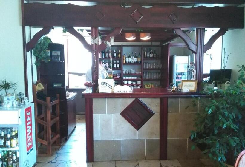 旅馆 Zajazd Sielankowe Klimaty