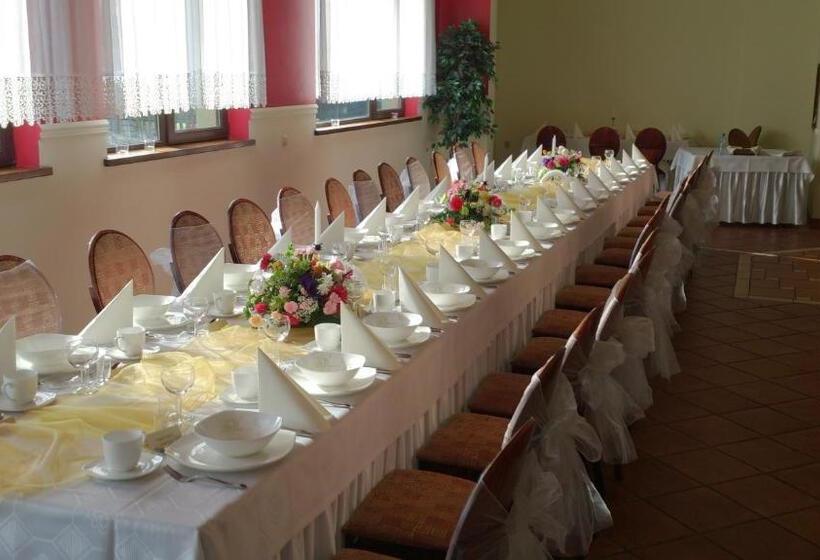 旅馆 Zajazd Sielankowe Klimaty