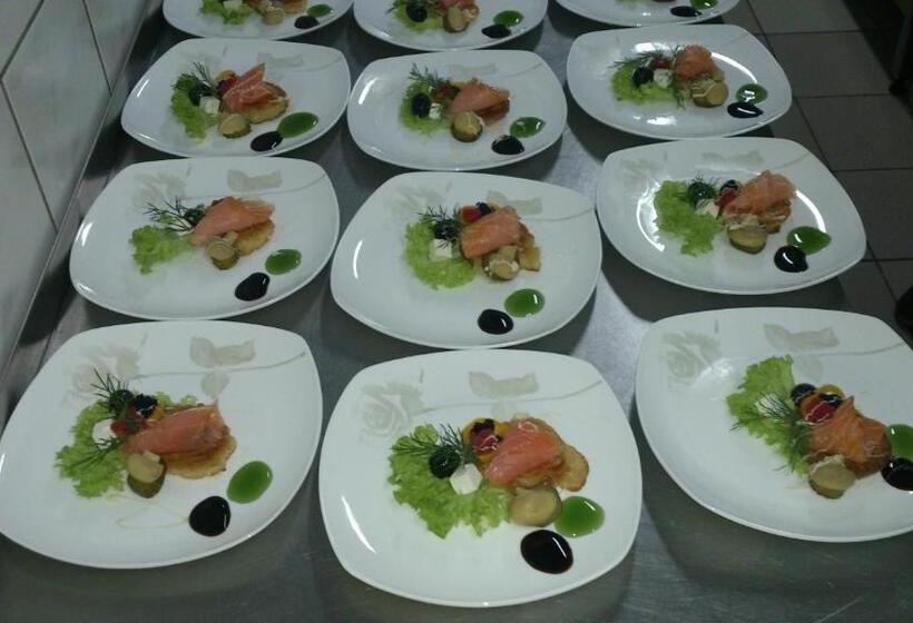 旅馆 Zajazd Sielankowe Klimaty