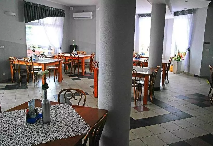 ユースホステル Zajazd Skorpion Rzeniszów