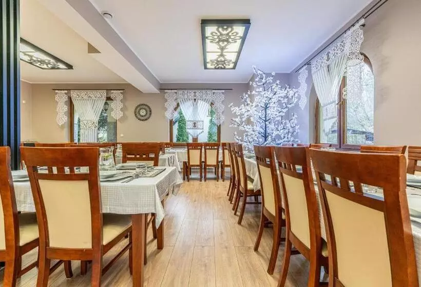 Aamiaismajoitus (B&B) Leśny Dworek Biały Dunajec