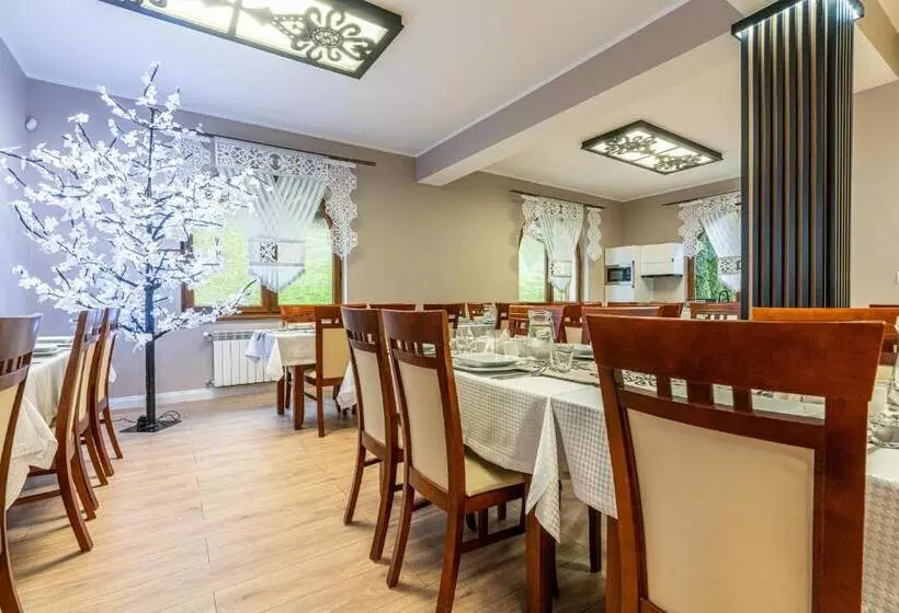 Aamiaismajoitus (B&B) Leśny Dworek Biały Dunajec