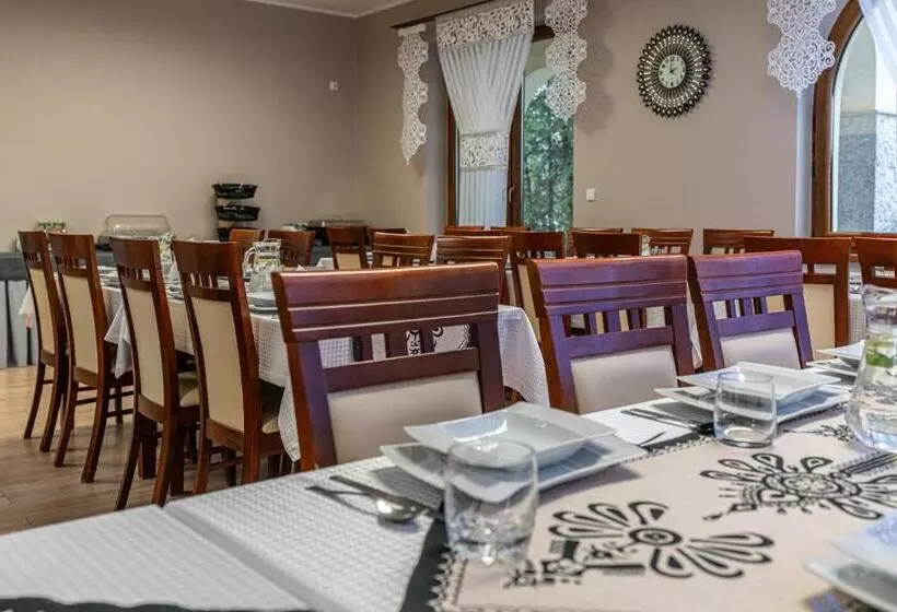 Aamiaismajoitus (B&B) Leśny Dworek Biały Dunajec