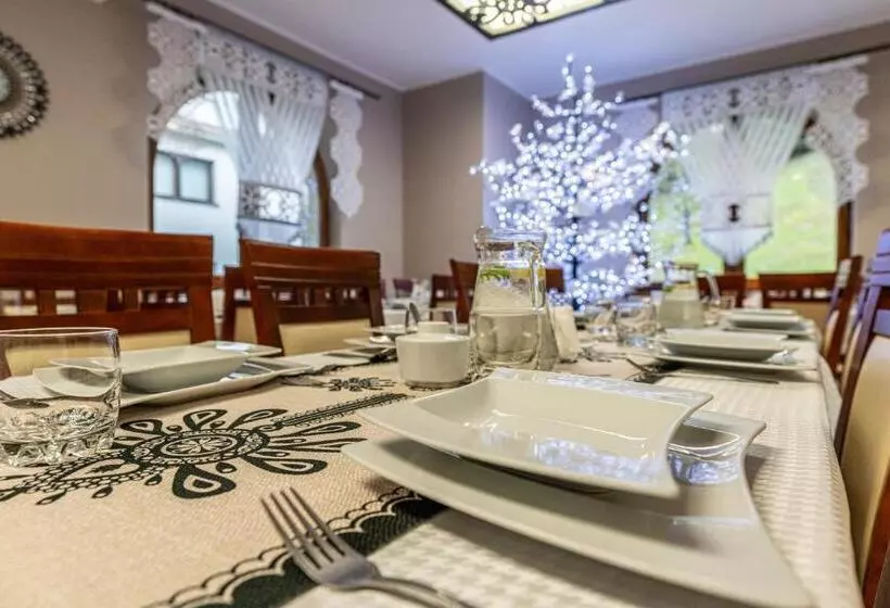 Aamiaismajoitus (B&B) Leśny Dworek Biały Dunajec