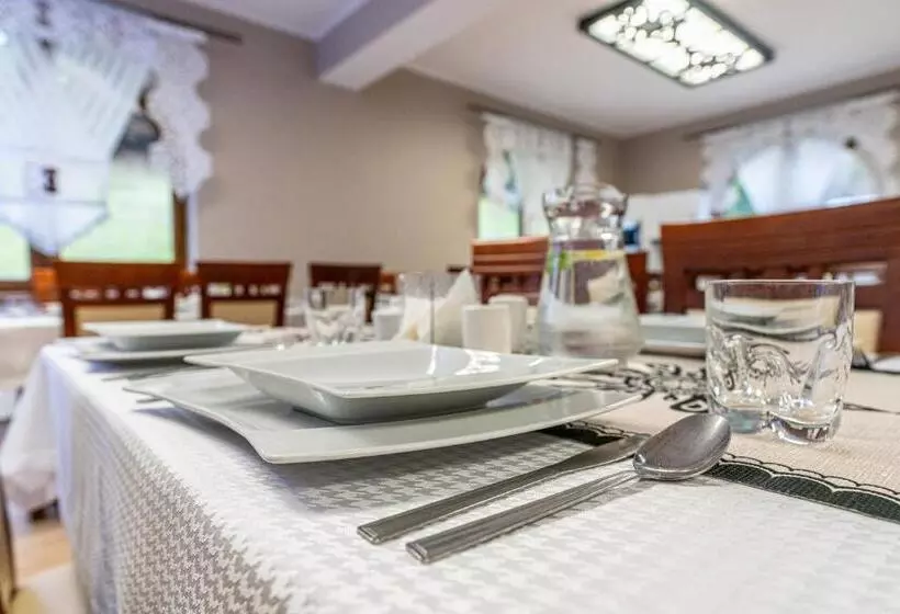 Aamiaismajoitus (B&B) Leśny Dworek Biały Dunajec