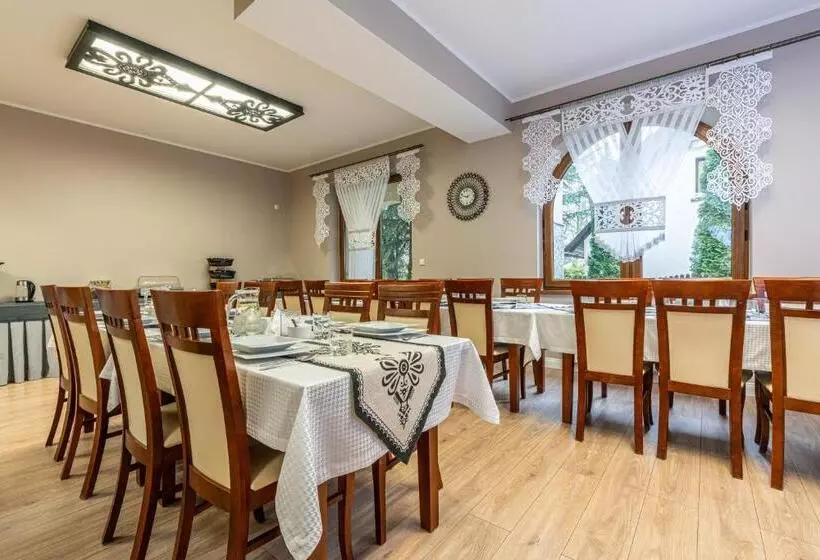 Aamiaismajoitus (B&B) Leśny Dworek Biały Dunajec