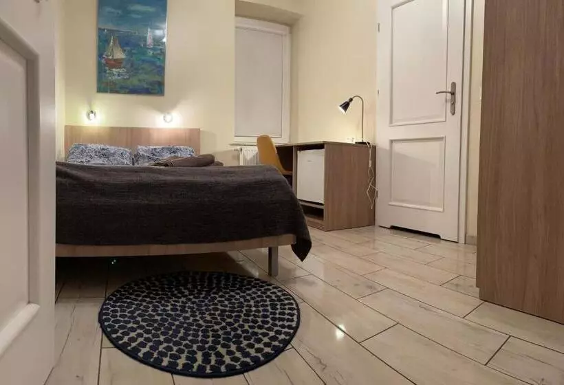 تختخواب و صبحانه Olkuska 107 A