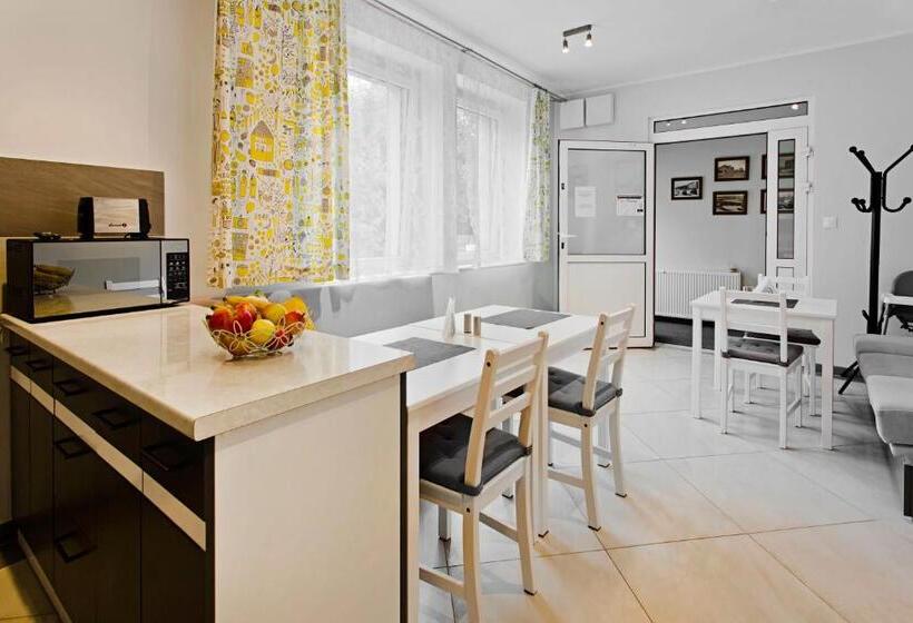 مبيت وإفطار Olkuska 107 A