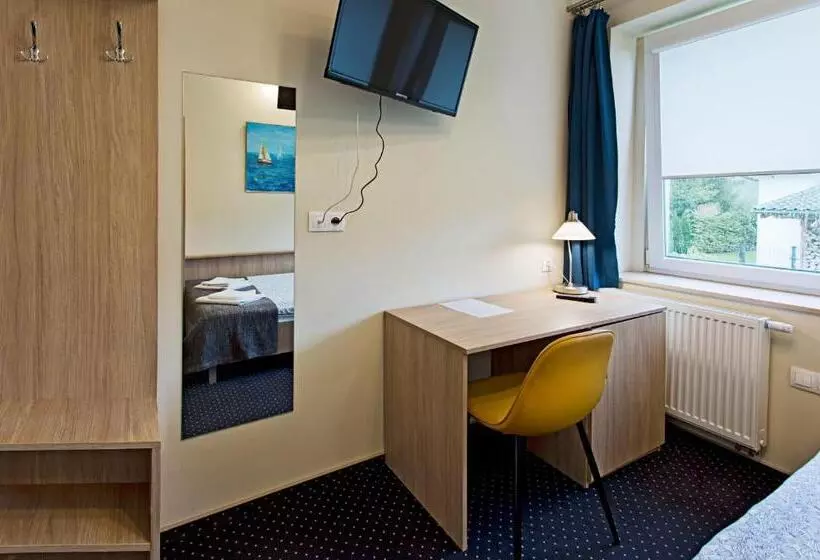 تختخواب و صبحانه Olkuska 107 A