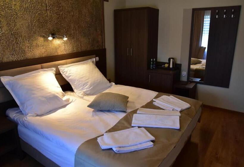 민박 Pokoje Restauracja Lech