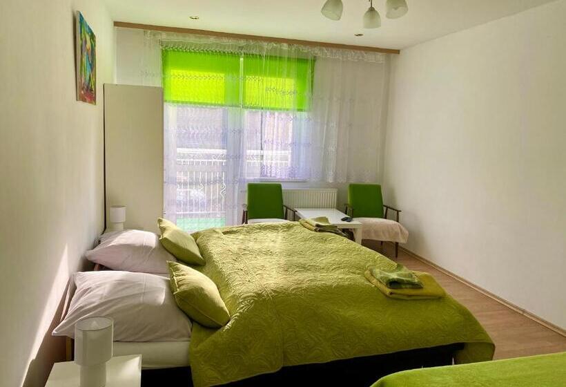 Nocleg ze śniadaniem Villa Orzechowski