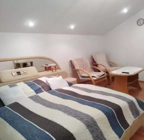 تختخواب و صبحانه Villa Orzechowski