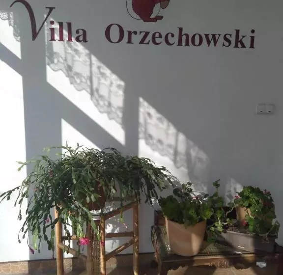 تختخواب و صبحانه Villa Orzechowski