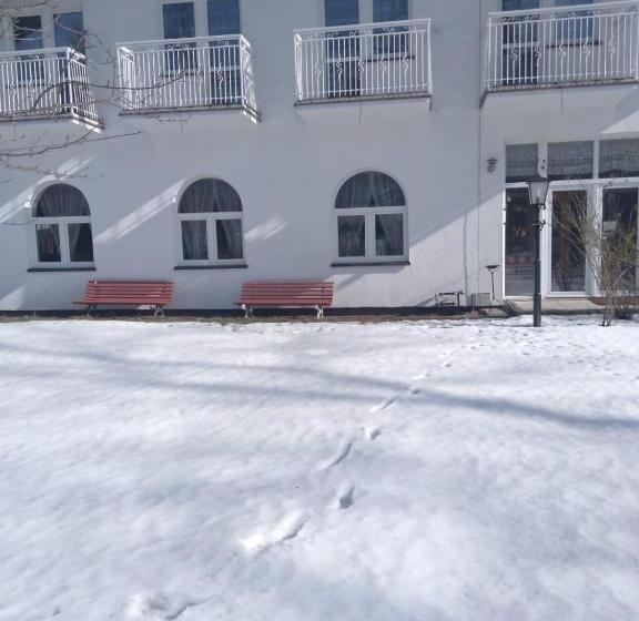 Nocleg ze śniadaniem Villa Orzechowski