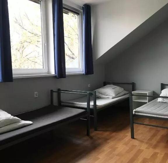 Hostel Pod Topolami