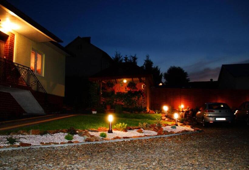 호텔 Bieszczadzki Krakowiak 575 894 584 Lub 535 595 732