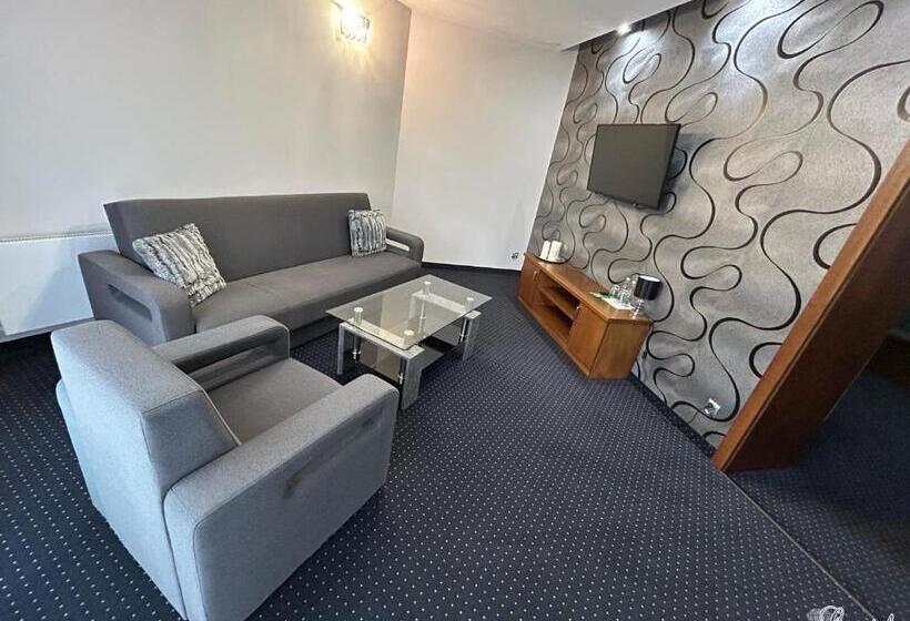 בית מלון כפרי Crystal